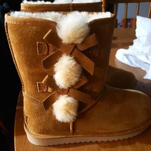 Koolaburra by UGG Victoria short womens boot